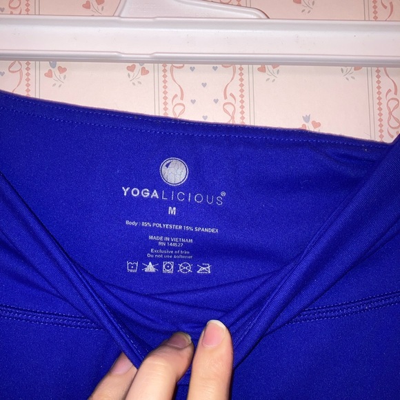 Cute cropped leggings from Yogalicious! Size medium - Picture 5 of 5